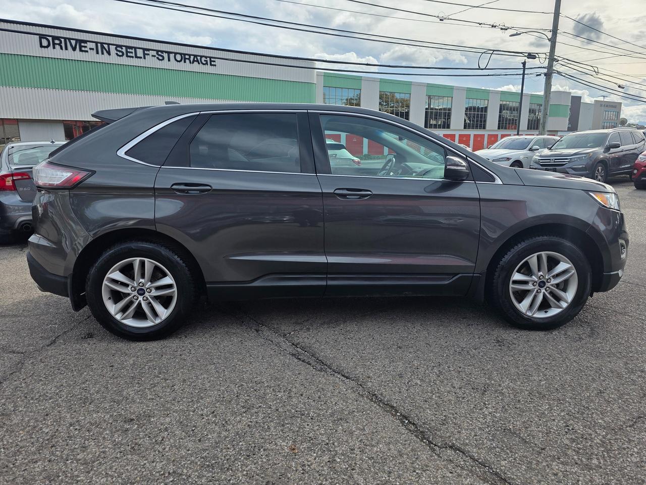 2017 Ford Edge SEL Photo