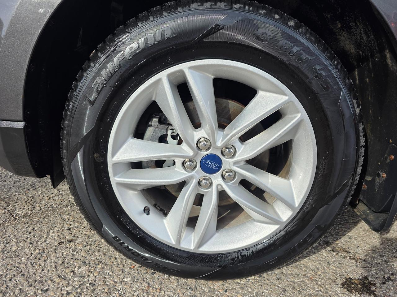 2017 Ford Edge SEL Photo
