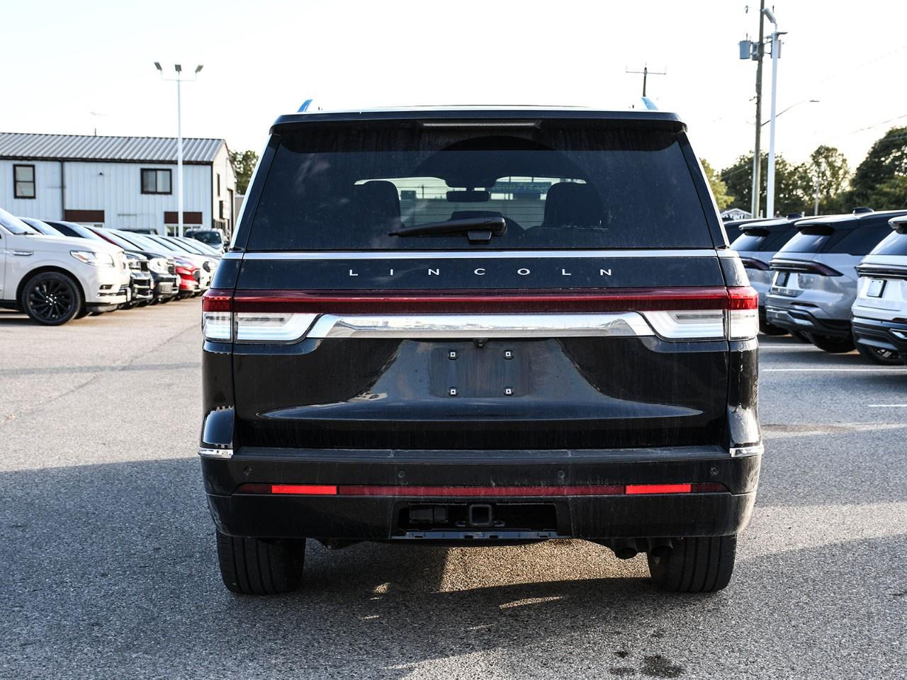2024 Lincoln Navigator Reserve 4x4 Photo2