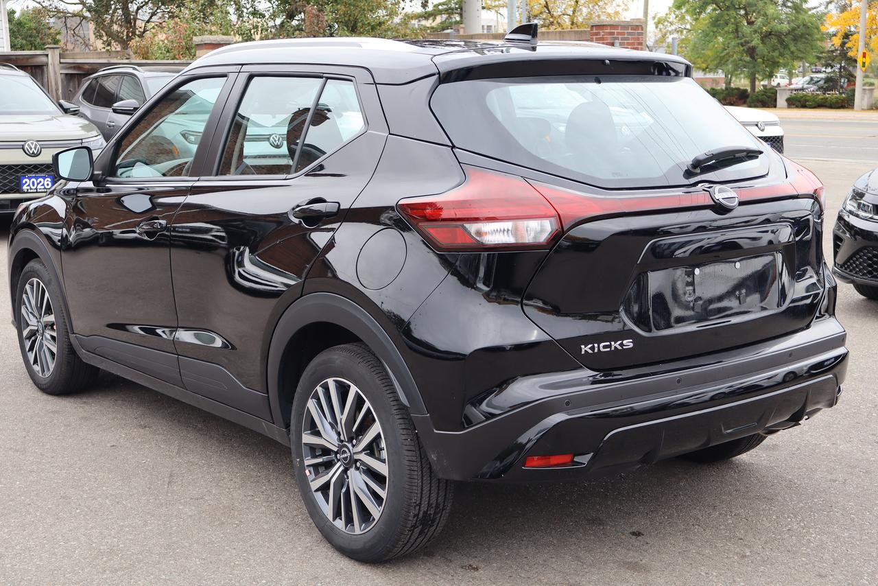 2025 Nissan Kicks SV FWD Photo3