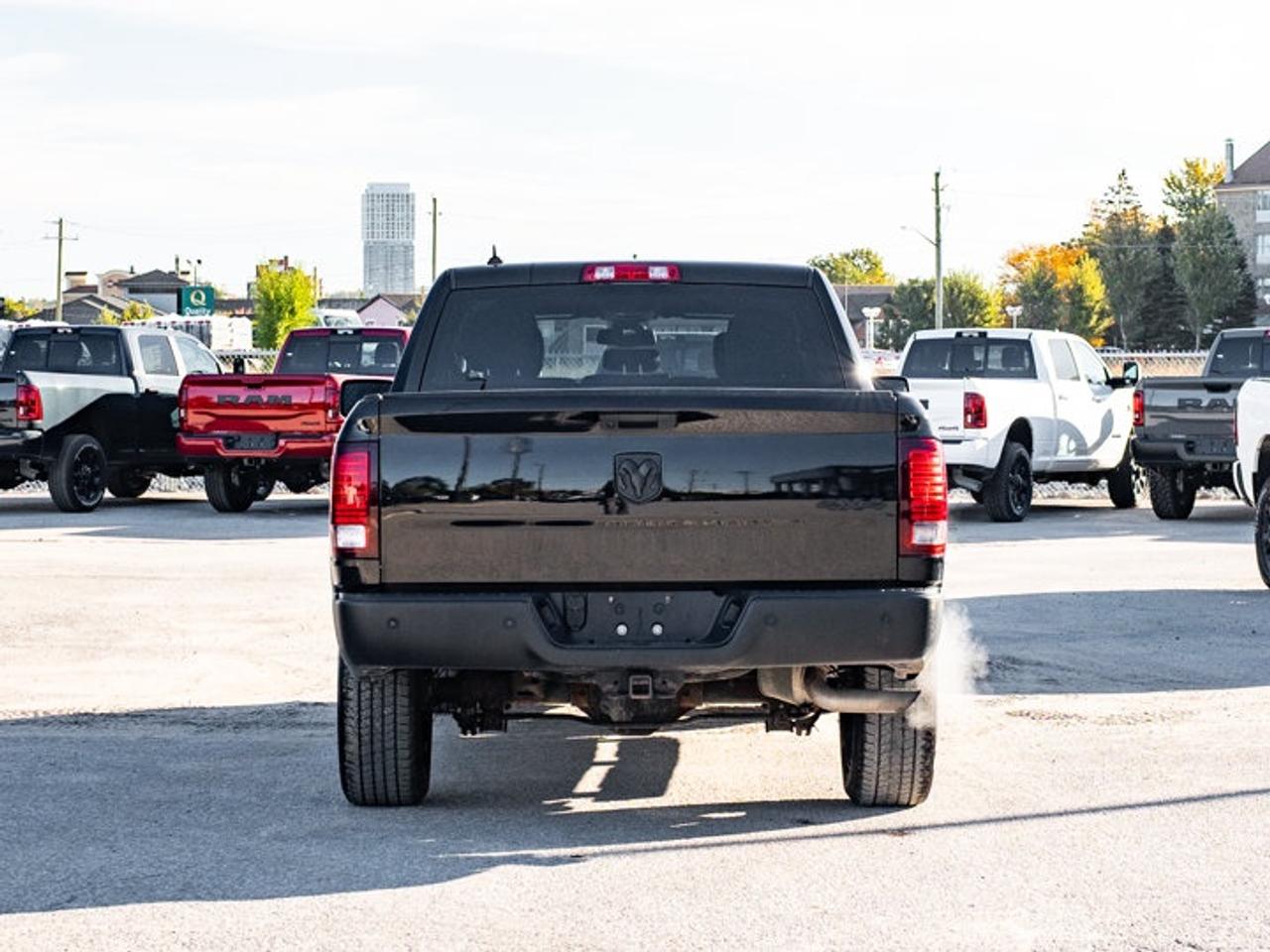 2021 RAM 1500 Classic WARLOCK Photo