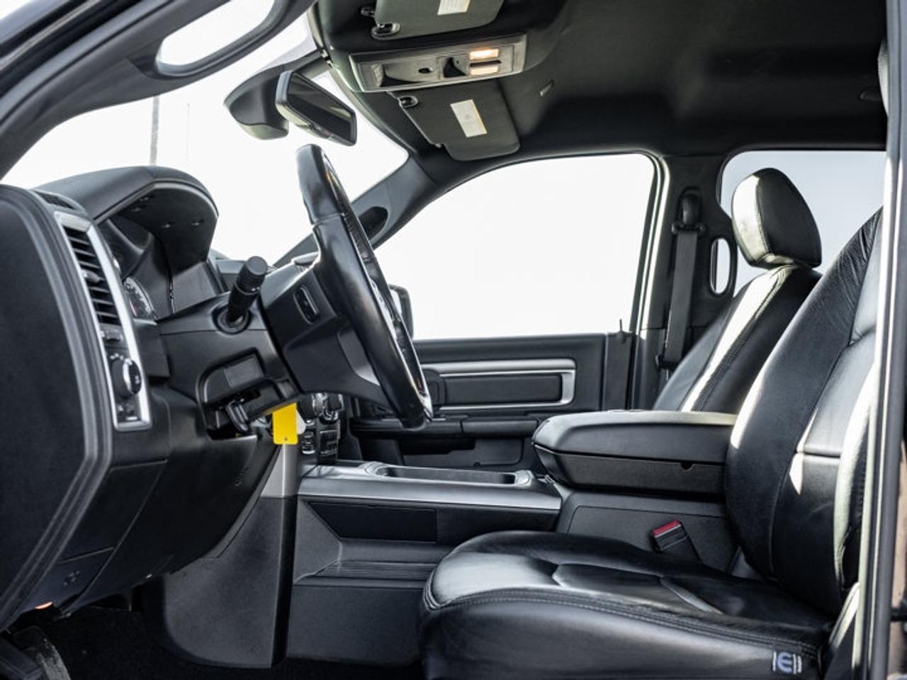 2021 RAM 1500 Classic WARLOCK Photo
