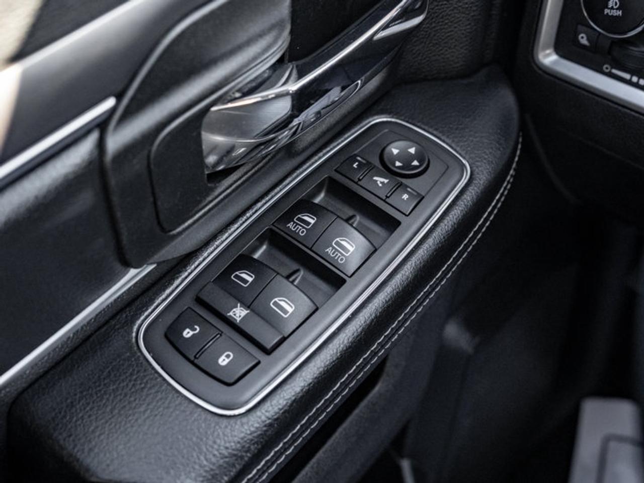 2021 RAM 1500 Classic WARLOCK Photo