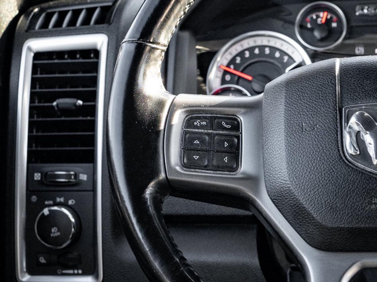 2021 RAM 1500 Classic WARLOCK Photo
