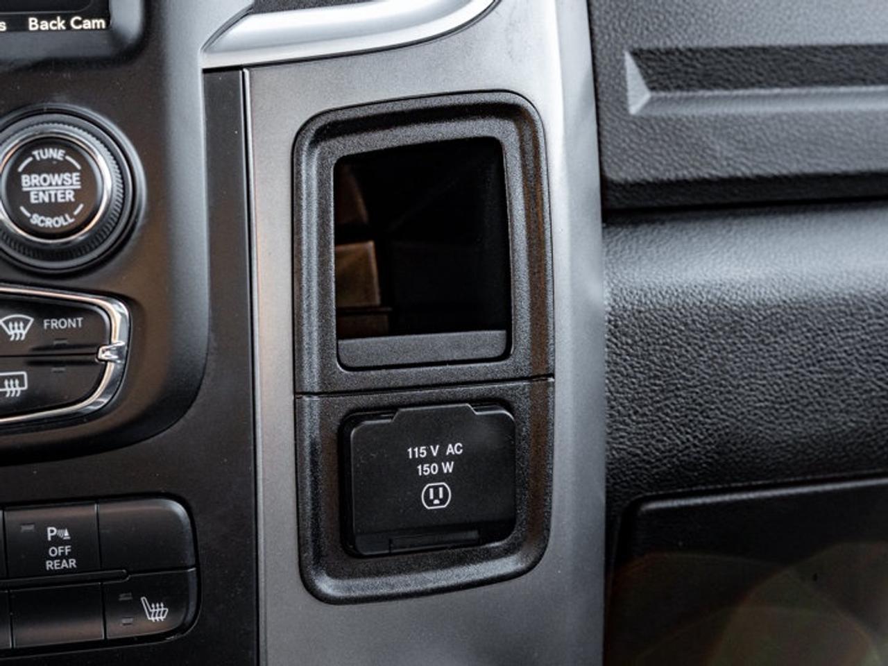 2021 RAM 1500 Classic WARLOCK Photo
