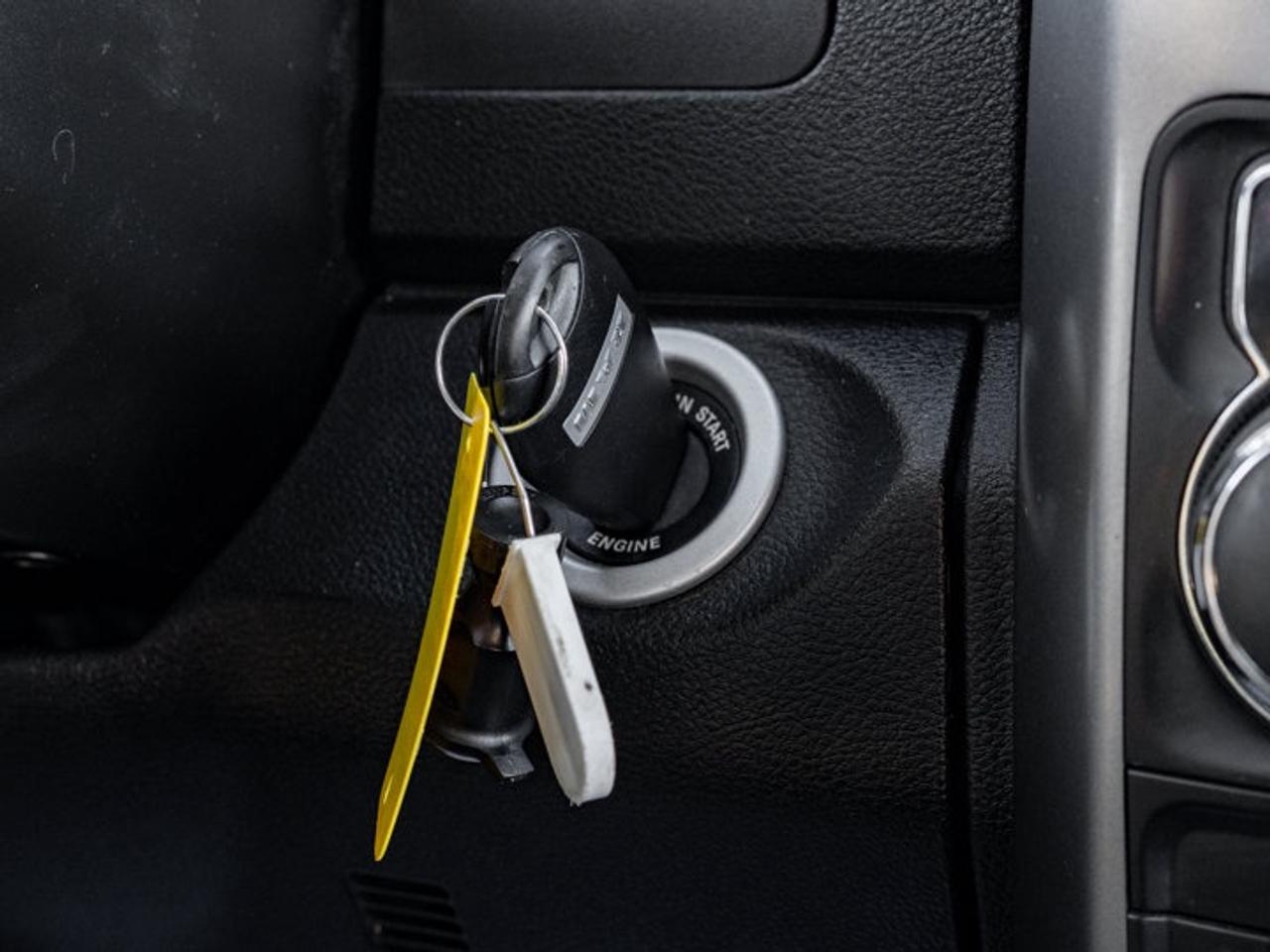 2021 RAM 1500 Classic WARLOCK Photo