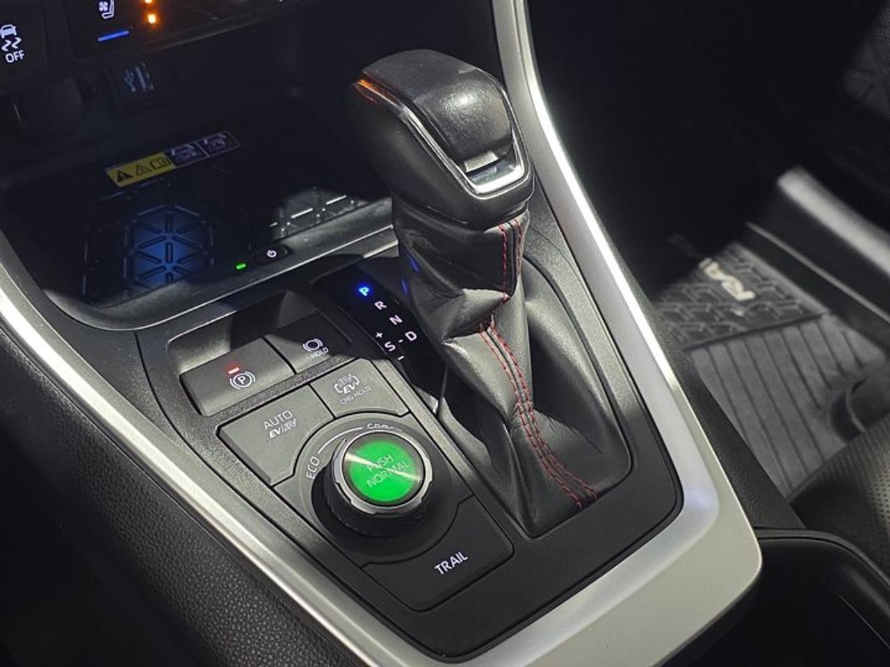 2024 Toyota RAV4 Prime XSE Photo