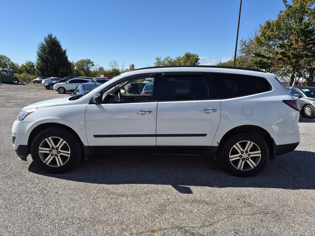 2017 Chevrolet Traverse AWD 4dr LS Photo