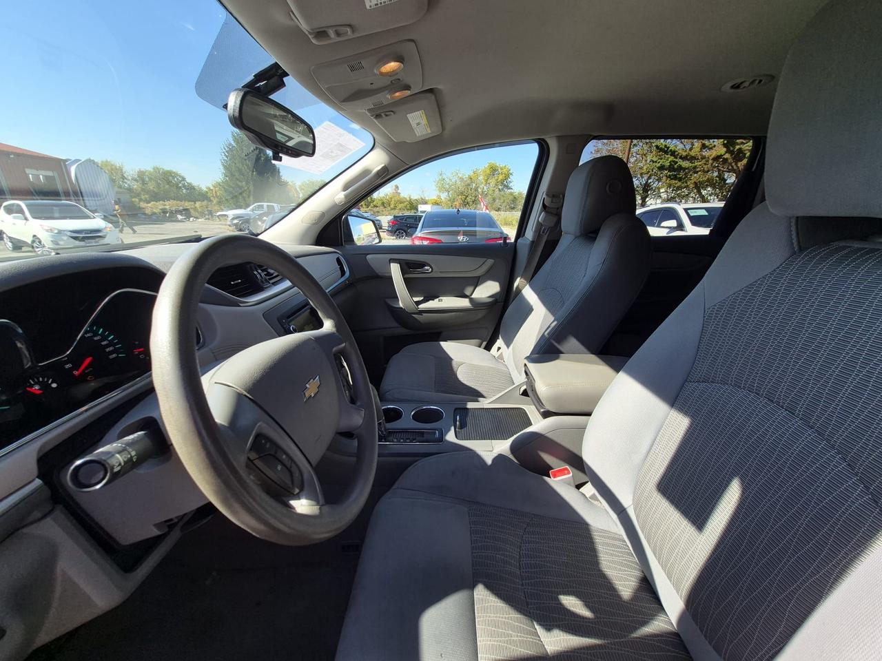 2017 Chevrolet Traverse AWD 4dr LS Photo