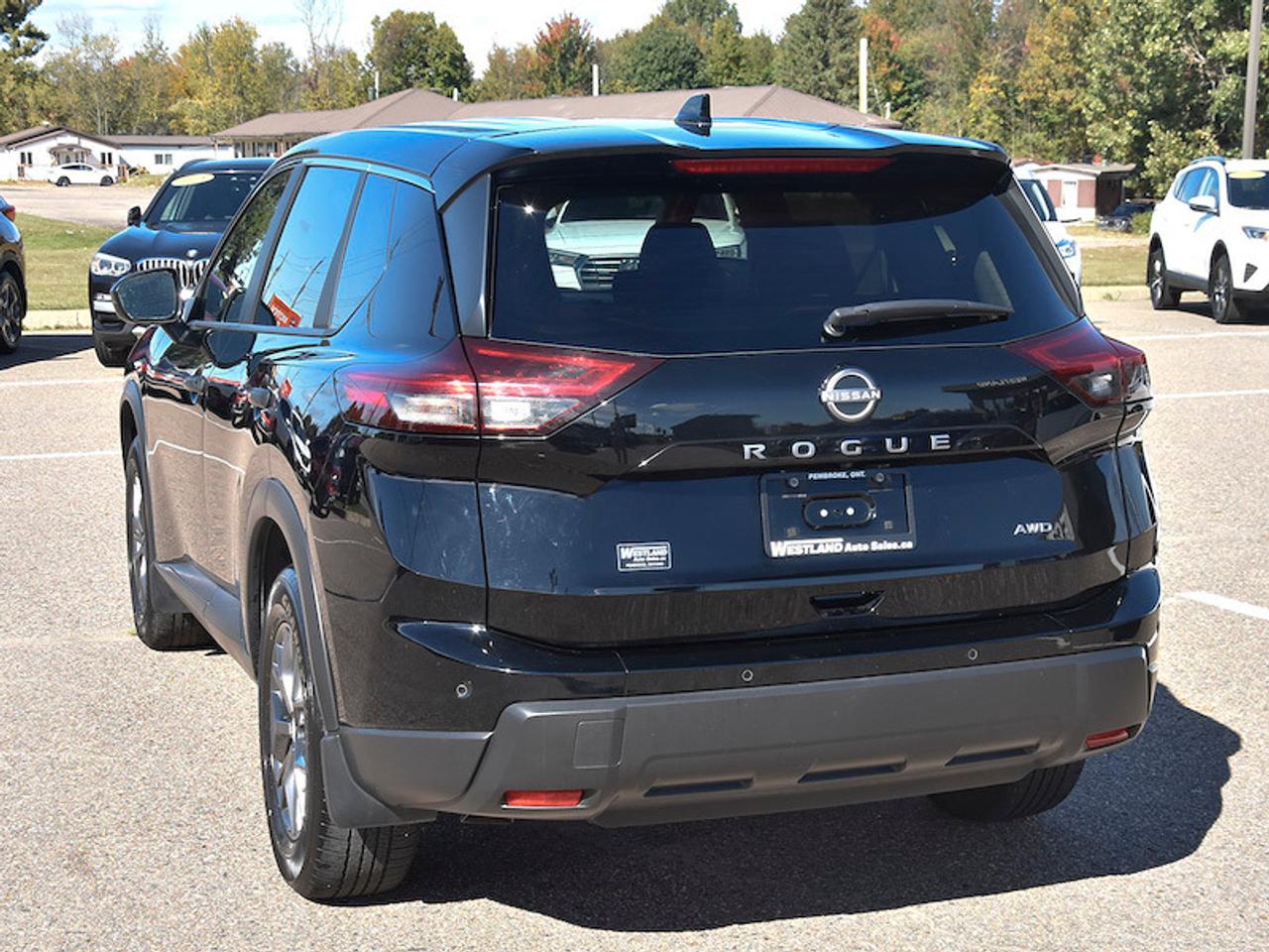 2024 Nissan Rogue AWD S Photo3
