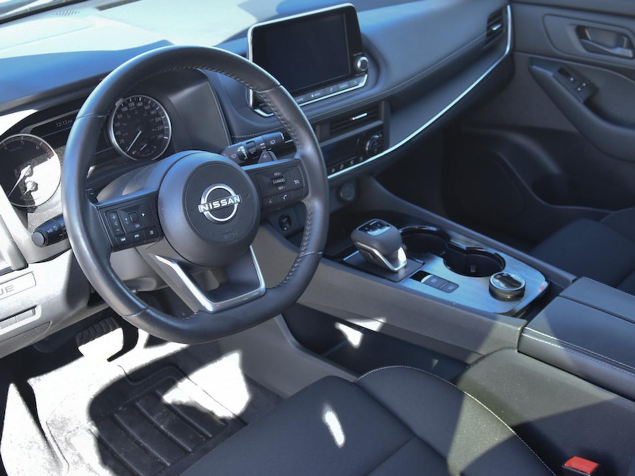 2024 Nissan Rogue AWD S Photo4