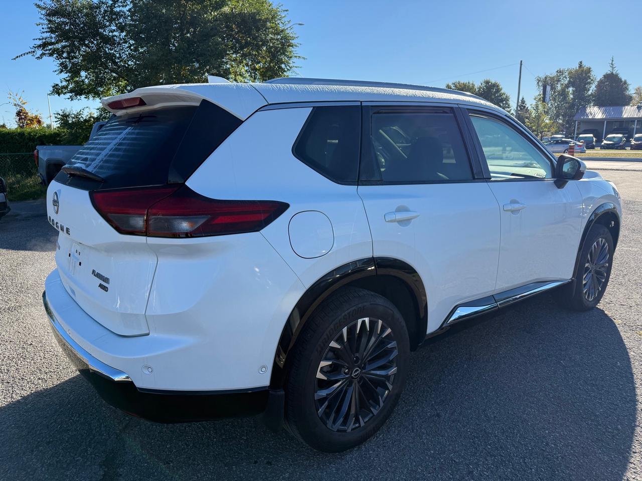 2025 Nissan Rogue Platinum Pano Roof! NAV! Leather! Photo