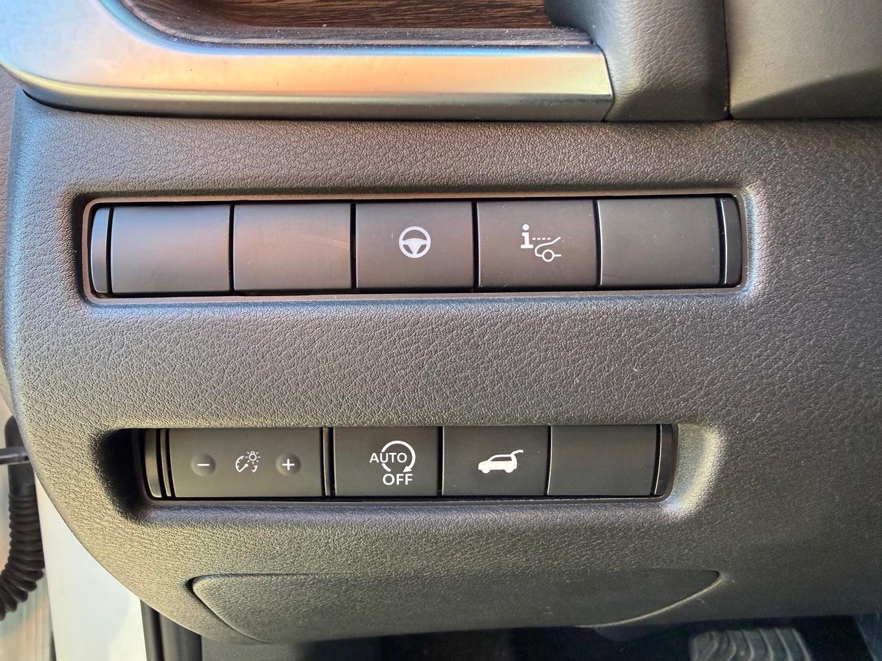 2025 Nissan Rogue Platinum Pano Roof! NAV! Leather! Photo
