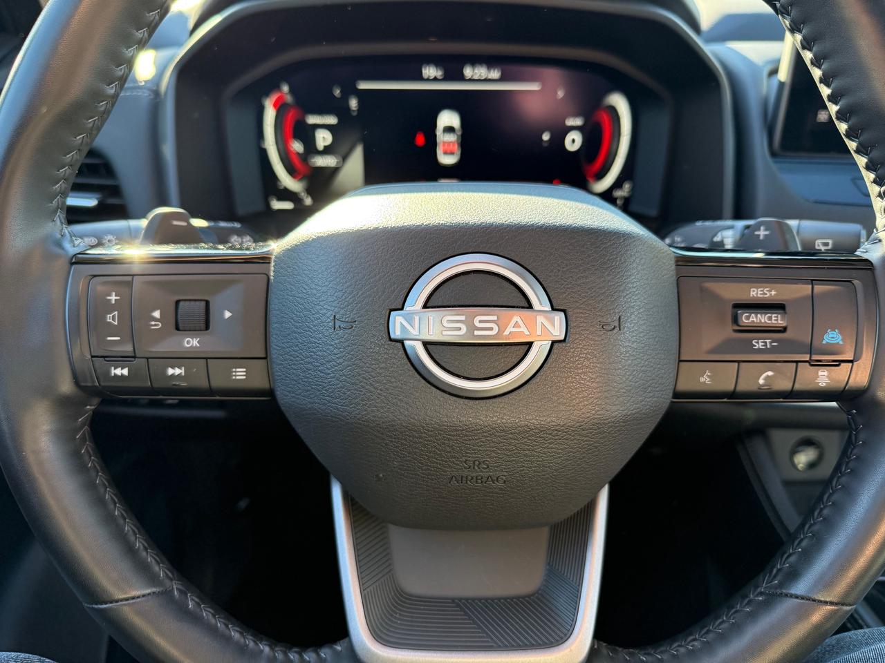 2025 Nissan Rogue Platinum Pano Roof! NAV! Leather! Photo