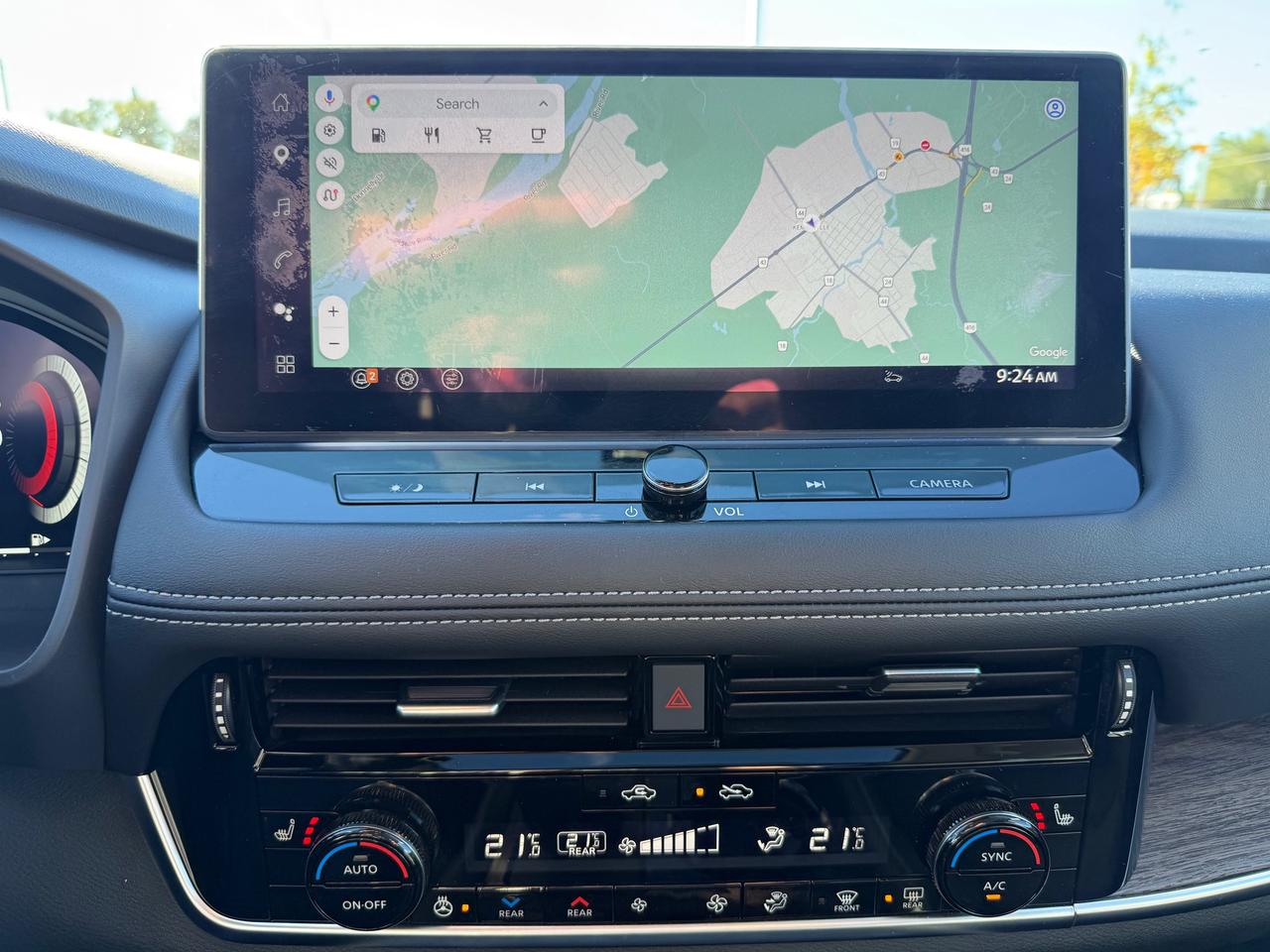 2025 Nissan Rogue Platinum Pano Roof! NAV! Leather! Photo