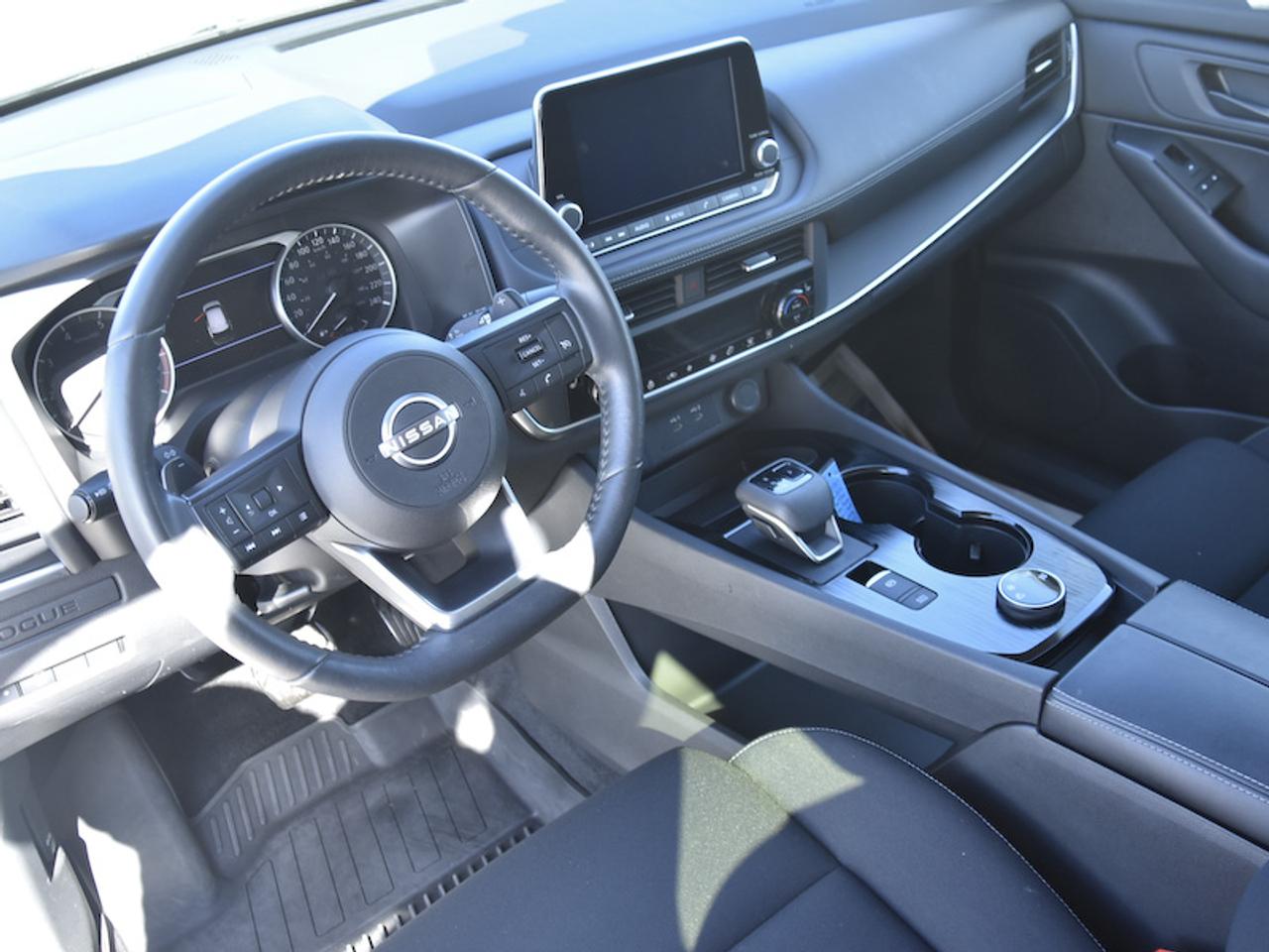 2024 Nissan Rogue AWD S Photo4