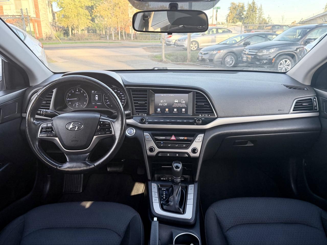 2018 Hyundai Elantra FINANCING AVAILABLE Photo14