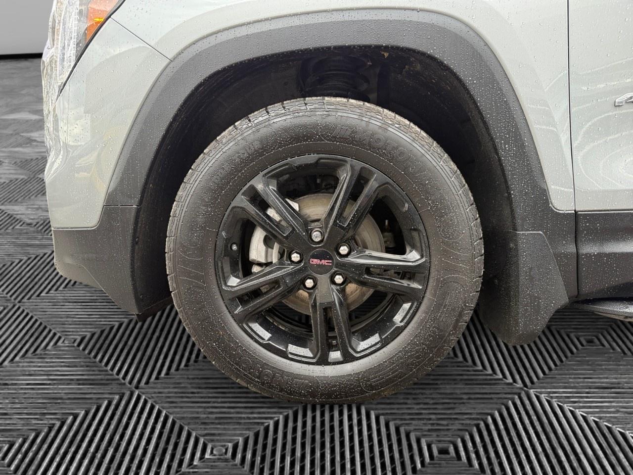 2024 GMC Terrain AWD AT4 Photo