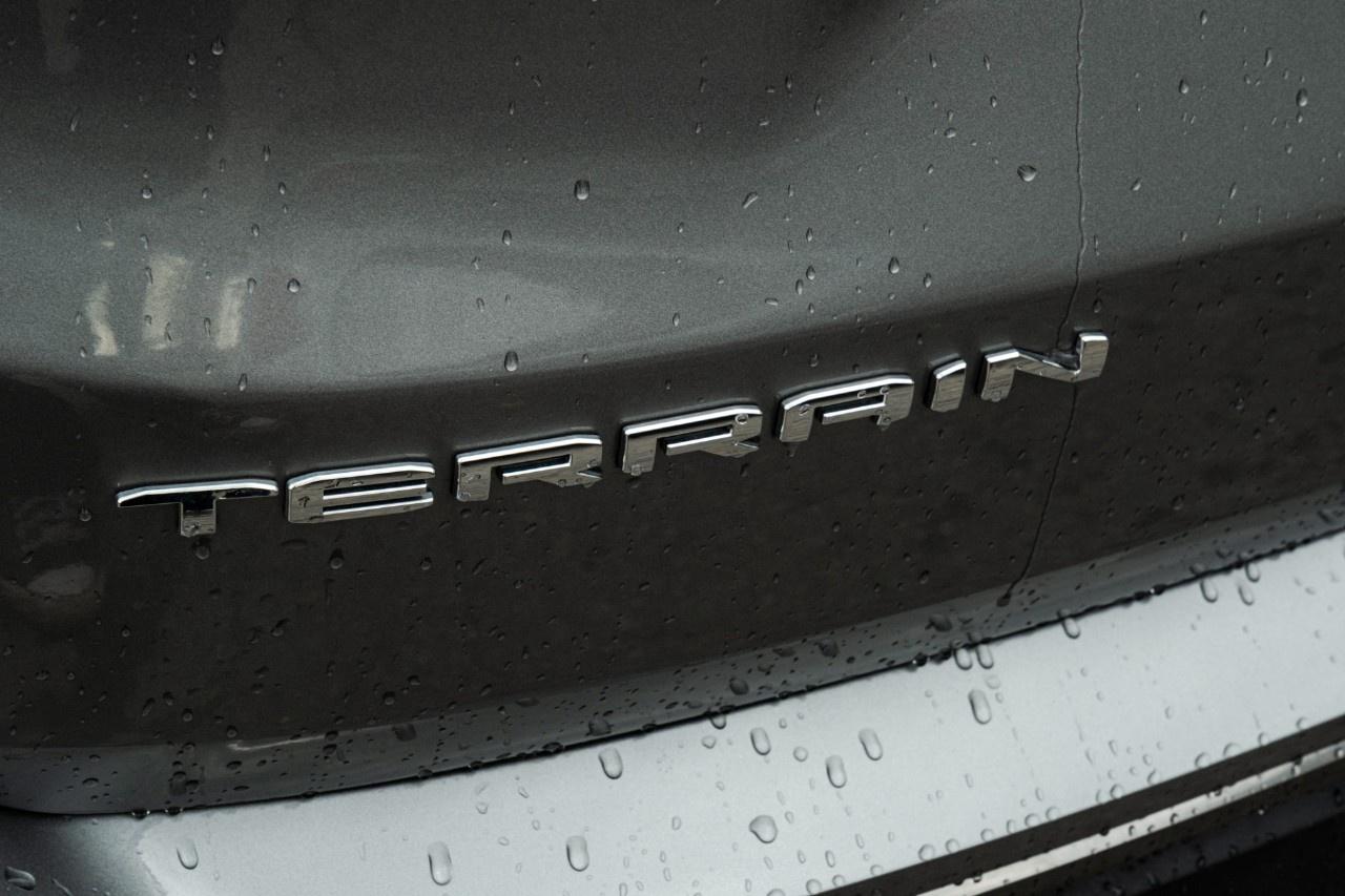 2024 GMC Terrain AWD AT4 Photo