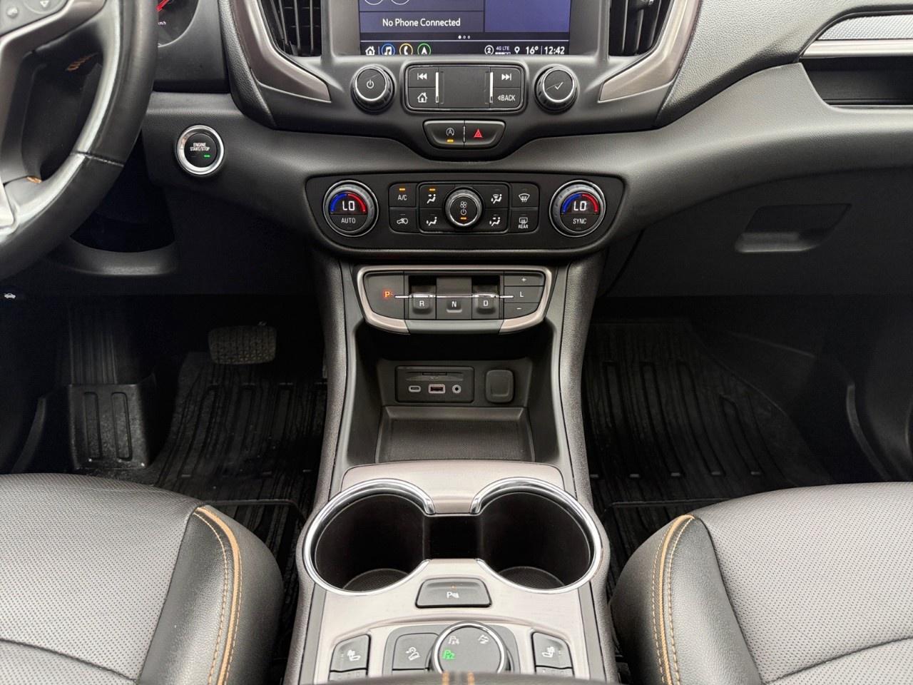 2024 GMC Terrain AWD AT4 Photo