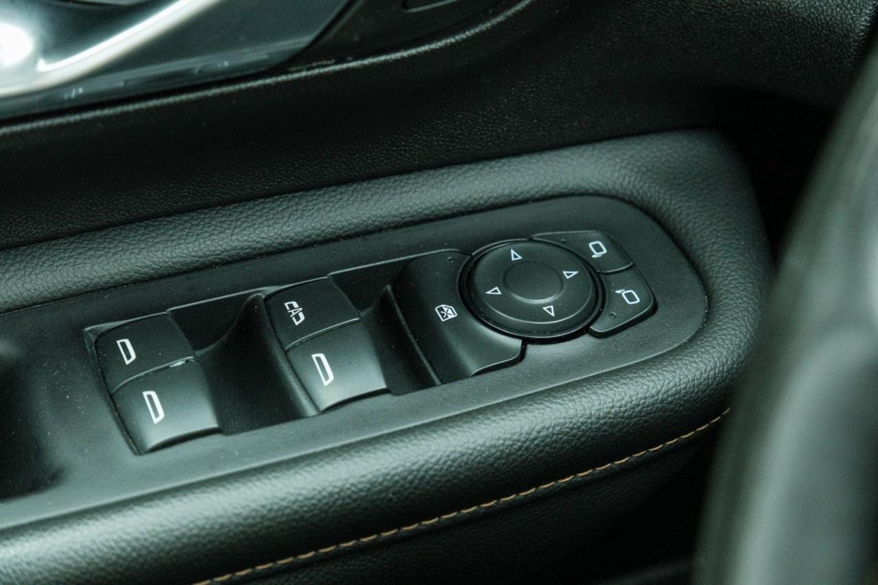 2024 GMC Terrain AWD AT4 Photo