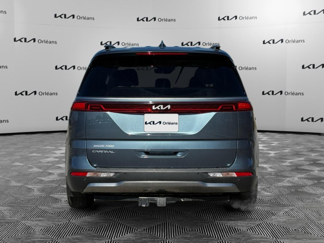 2024 Kia Carnival EX  FWD Photo