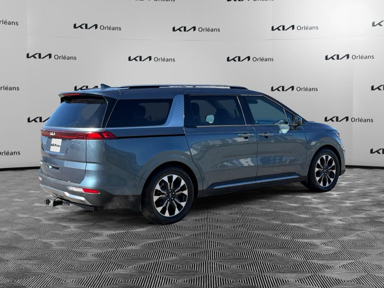 2024 Kia Carnival EX  FWD Photo