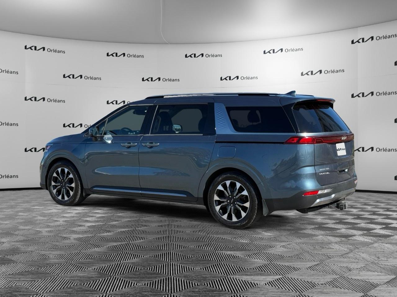 2024 Kia Carnival EX  FWD Photo