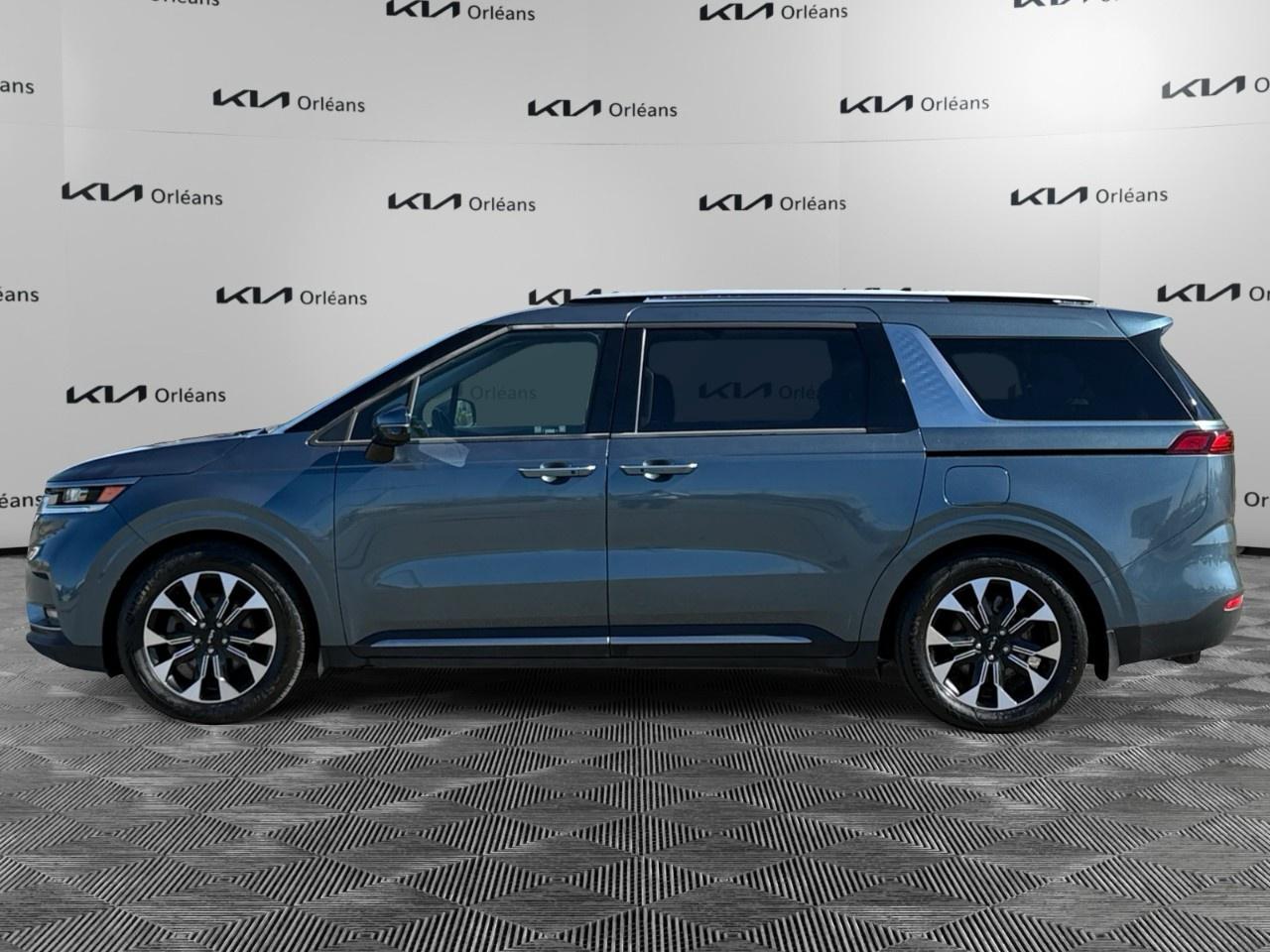 2024 Kia Carnival EX  FWD Photo