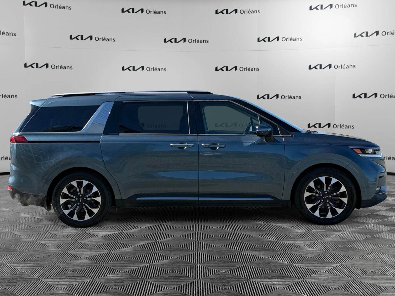 2024 Kia Carnival EX  FWD Photo