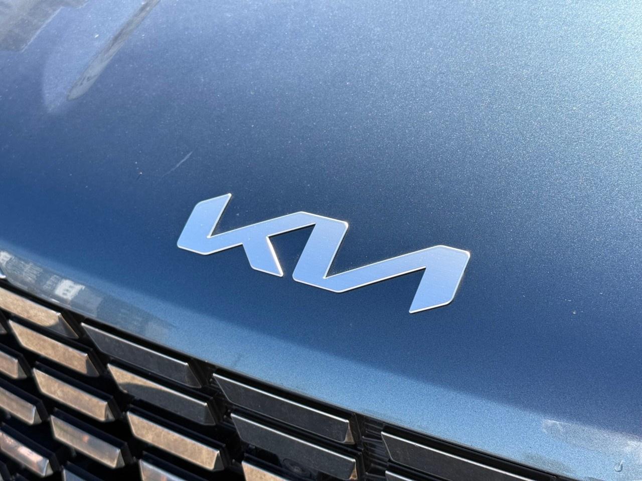 2024 Kia Carnival EX  FWD Photo