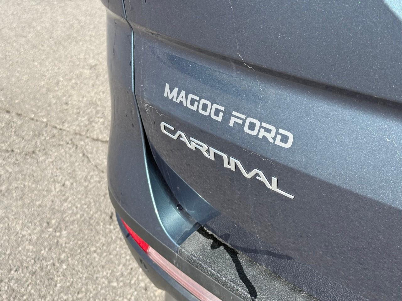 2024 Kia Carnival EX  FWD Photo