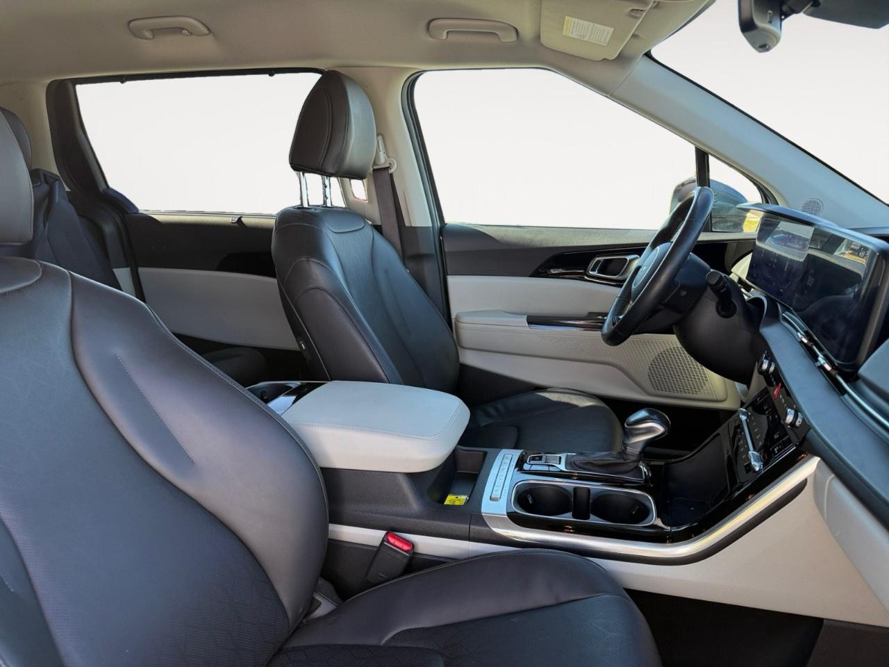 2024 Kia Carnival EX  FWD Photo