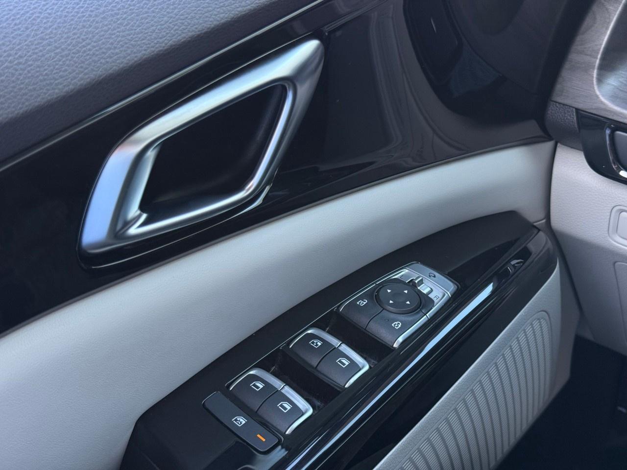 2024 Kia Carnival EX  FWD Photo