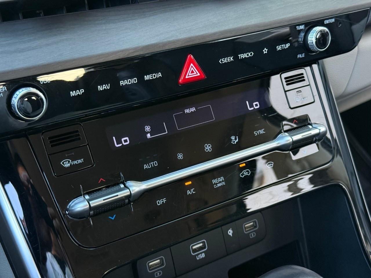 2024 Kia Carnival EX  FWD Photo