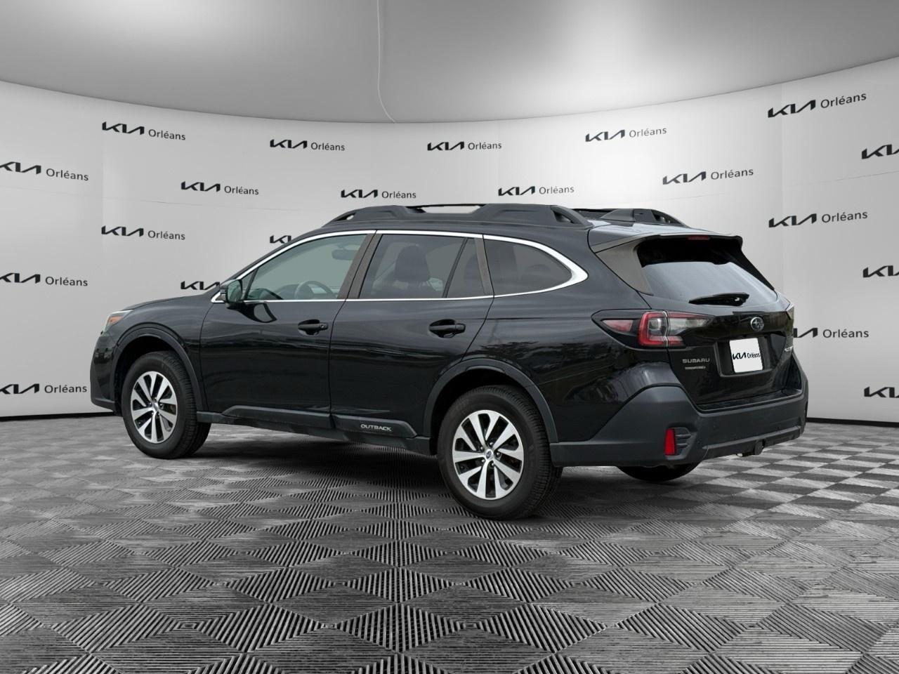 2022 Subaru Outback Touring CVT Photo2