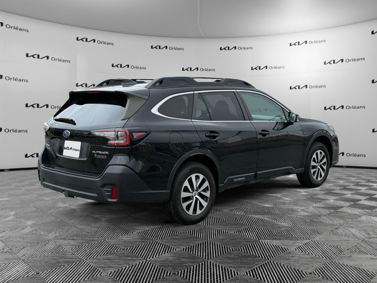 2022 Subaru Outback Touring CVT Photo4