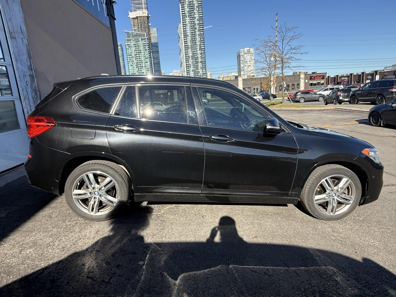2019 BMW X1 xDrive28i| CLEAN TITLE| CLEAN CAR| Photo2