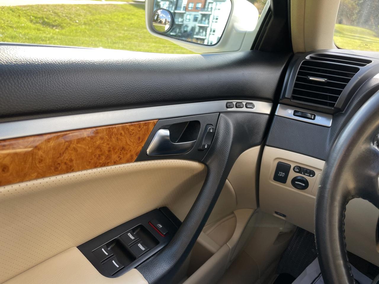 2004 Acura TL 3.2 *ONE Owner/Low Kms Photo