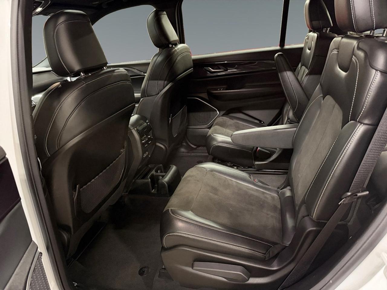 2021 Jeep Grand Cherokee L ALTITUDE 4X4 Photo