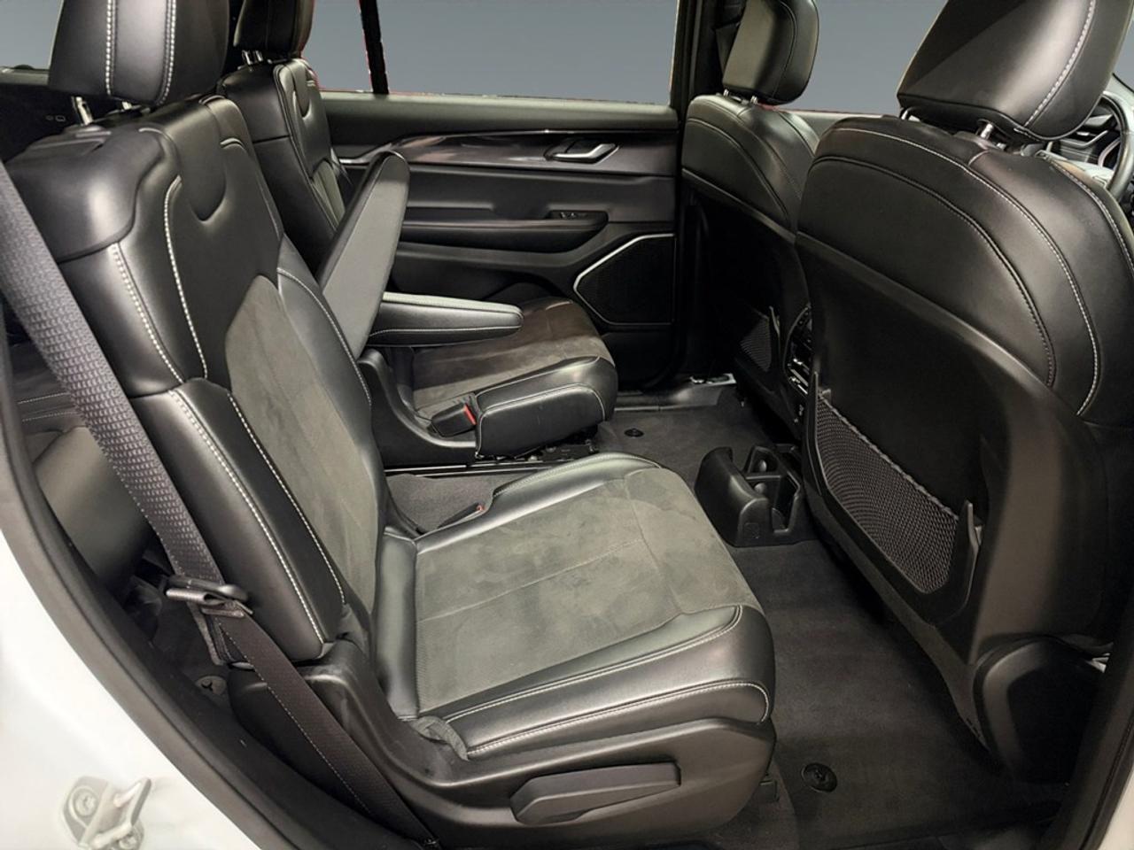 2021 Jeep Grand Cherokee L ALTITUDE 4X4 Photo