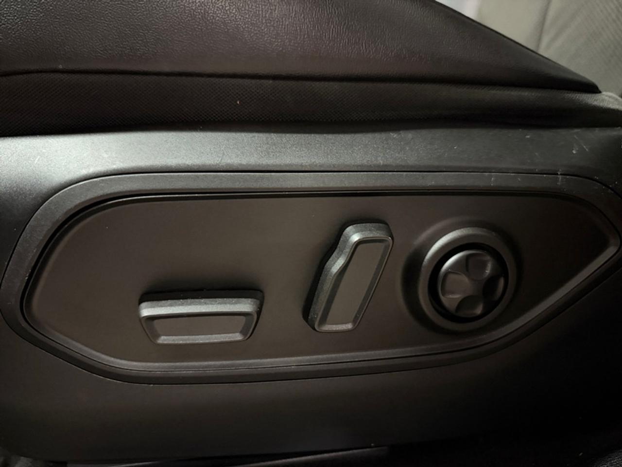 2021 Jeep Grand Cherokee L ALTITUDE 4X4 Photo