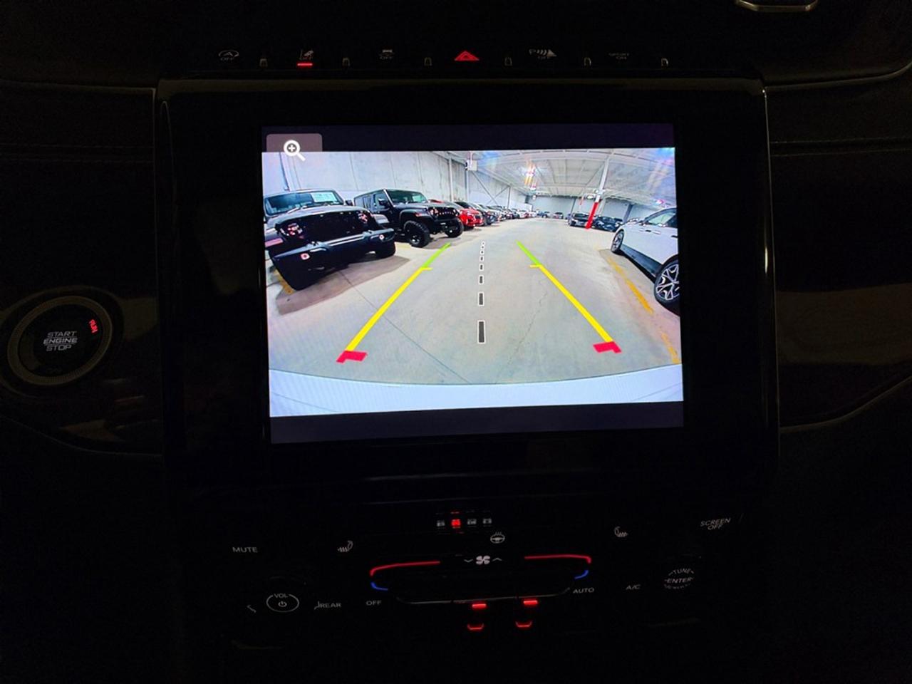 2021 Jeep Grand Cherokee L ALTITUDE 4X4 Photo