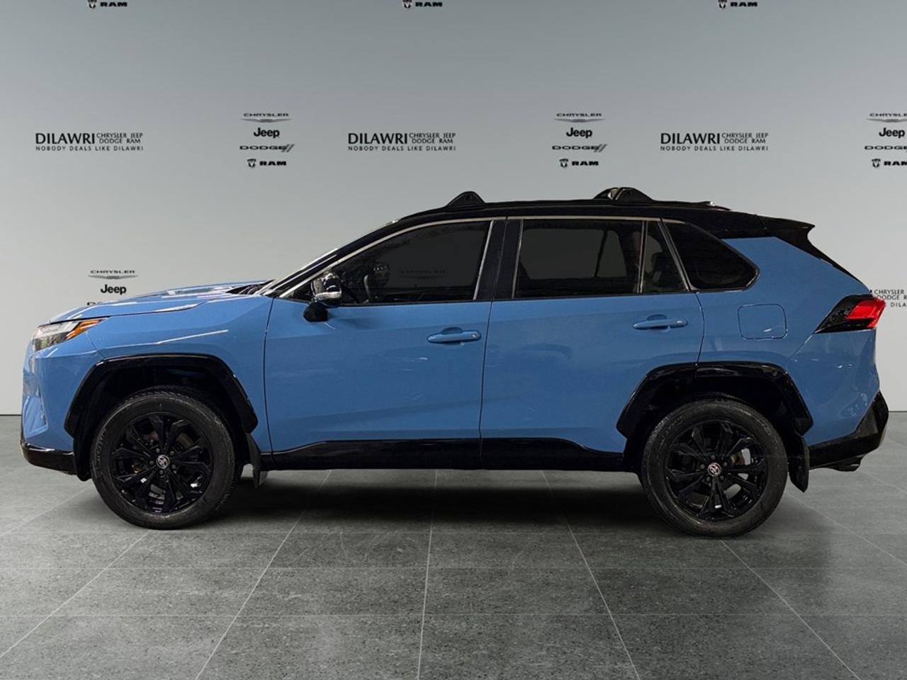2023 Toyota RAV4 Hybrid Hybrid XSE AWD Photo5