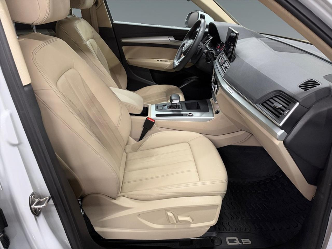 2024 Audi Q5 Komfort 45 TFSI quattro Photo