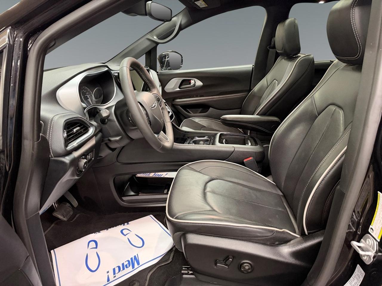 2026 Chrysler Pacifica Limited FWD Photo