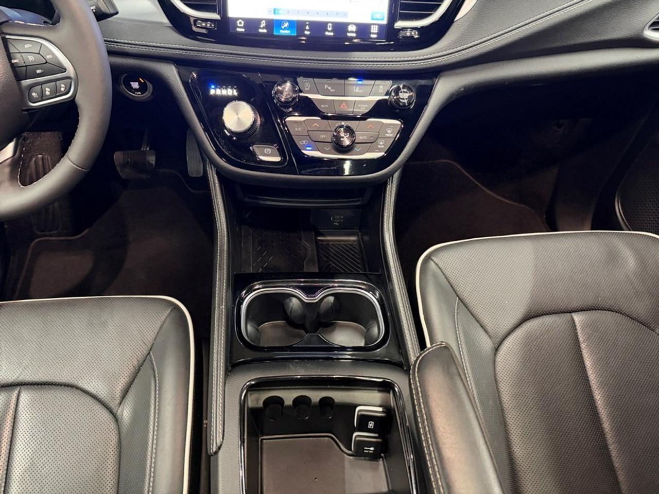 2026 Chrysler Pacifica Limited FWD Photo