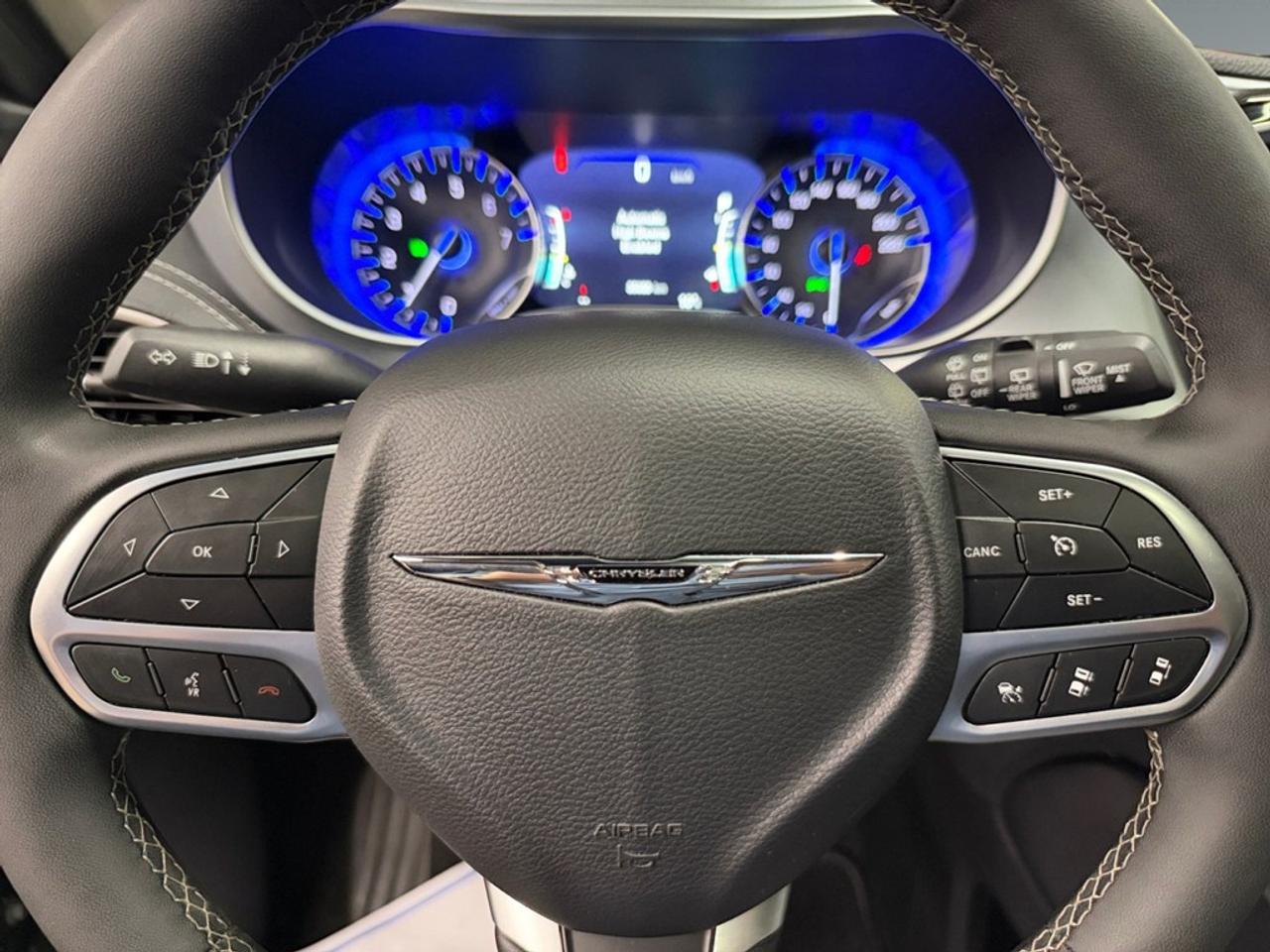 2026 Chrysler Pacifica Limited FWD Photo