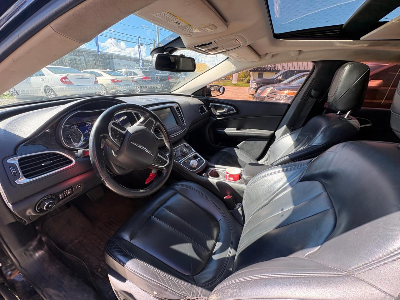 2015 Chrysler 200 4dr Sdn C FWD Photo