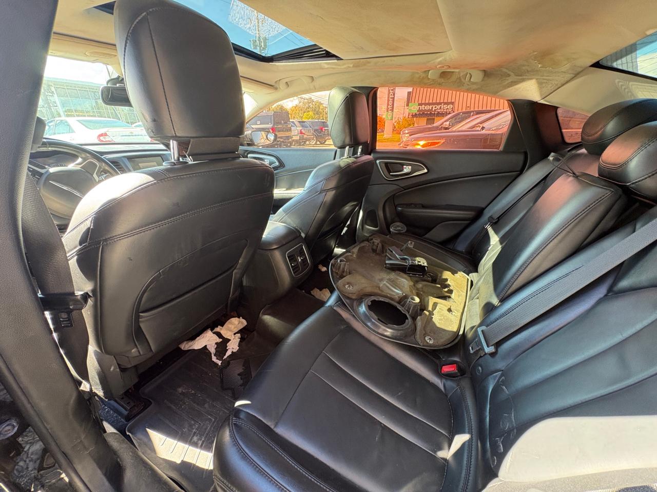 2015 Chrysler 200 4dr Sdn C FWD Photo
